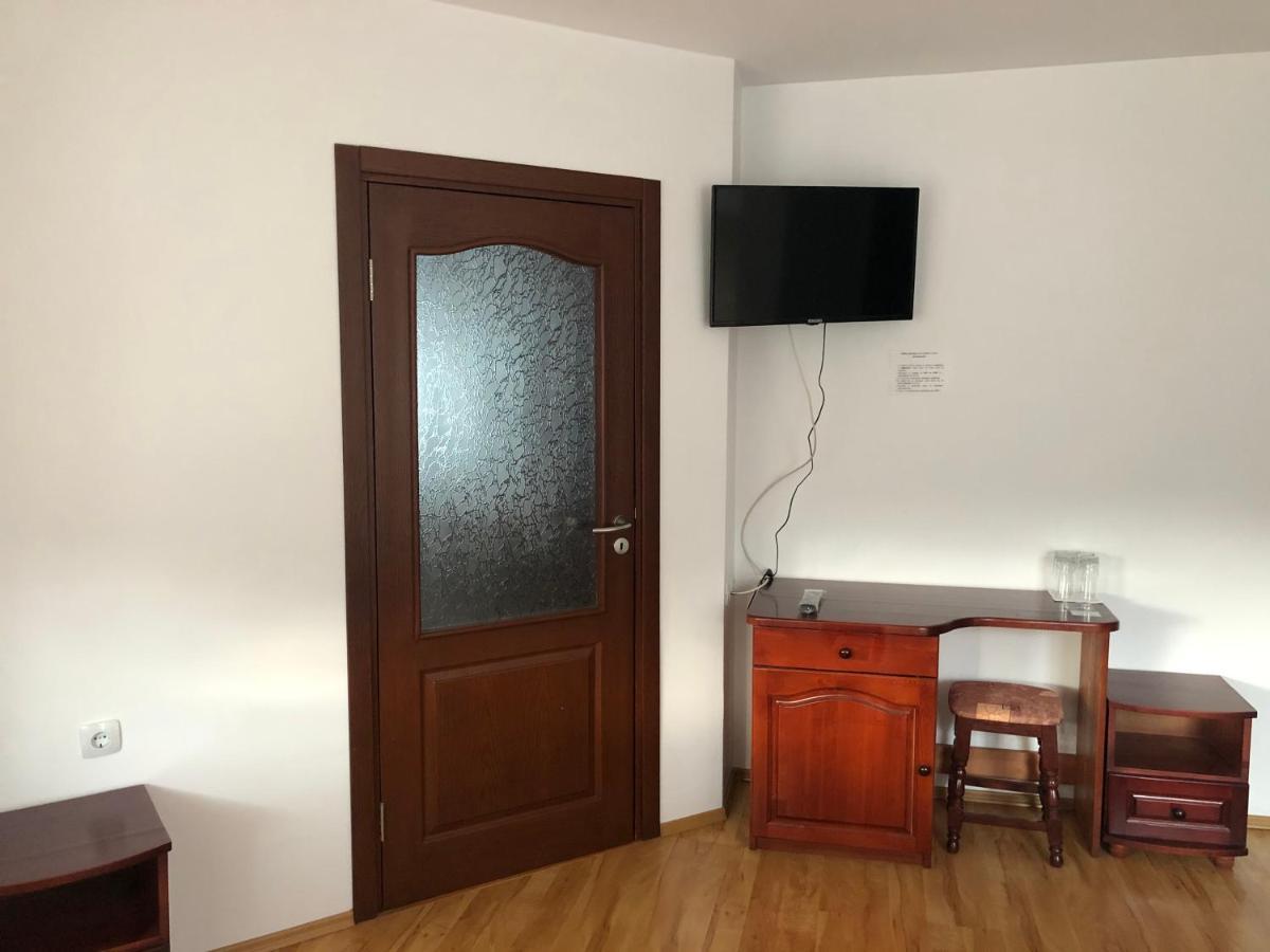 Family Hotel Panorama Sarnitsa Bagian luar foto