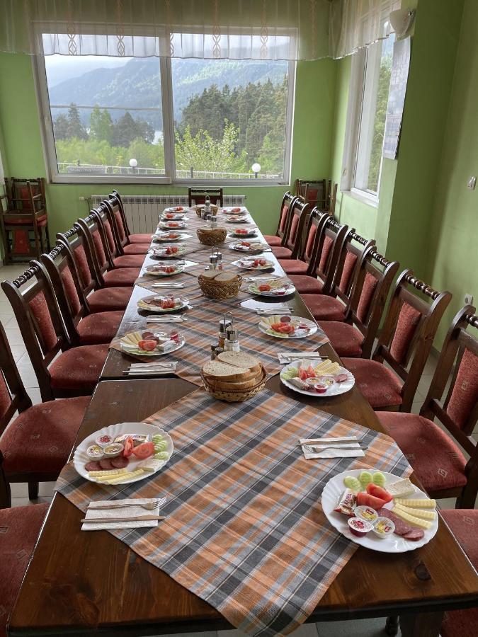 Family Hotel Panorama Sarnitsa Bagian luar foto