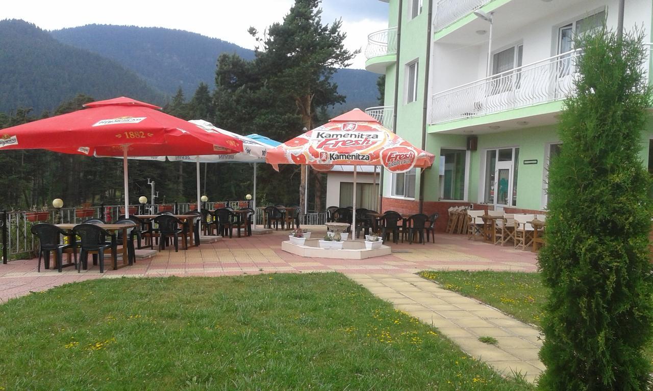 Family Hotel Panorama Sarnitsa Bagian luar foto
