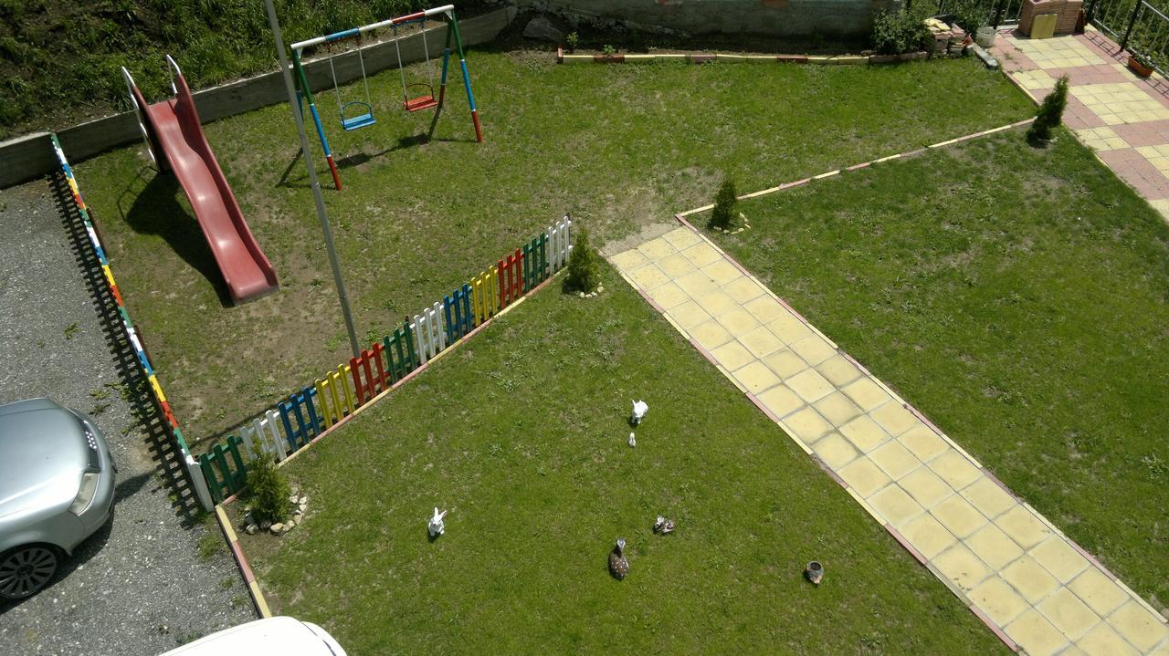 Family Hotel Panorama Sarnitsa Bagian luar foto